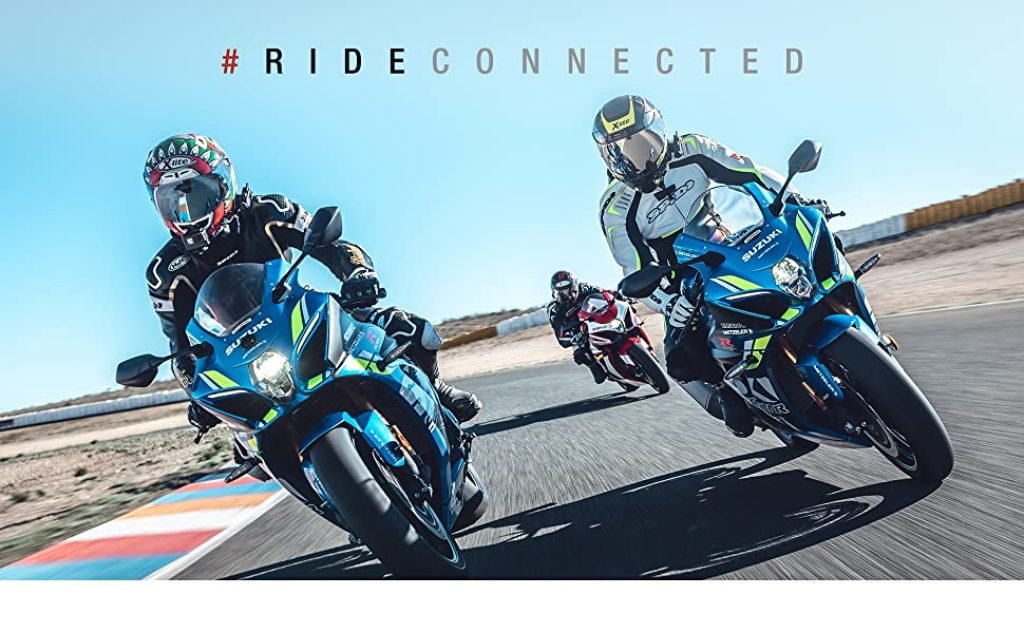 Motards équipés de la caméra casque 10C Pro.