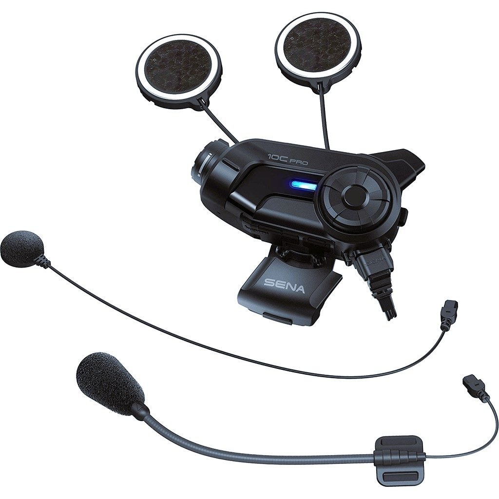 La dashcam et ses accessoires.